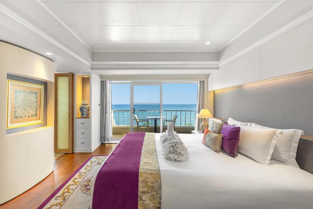 Royal Wing Suites and Spa