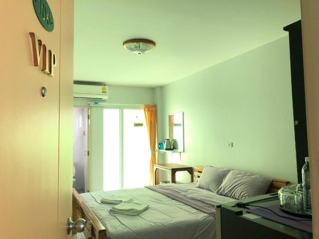 S Diamond Apartment photo 3