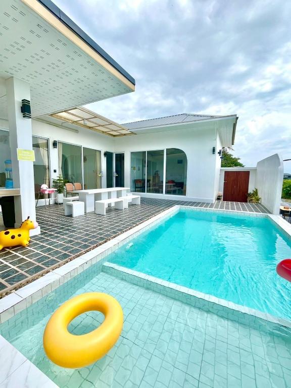 Santra Pool Villa photo 3