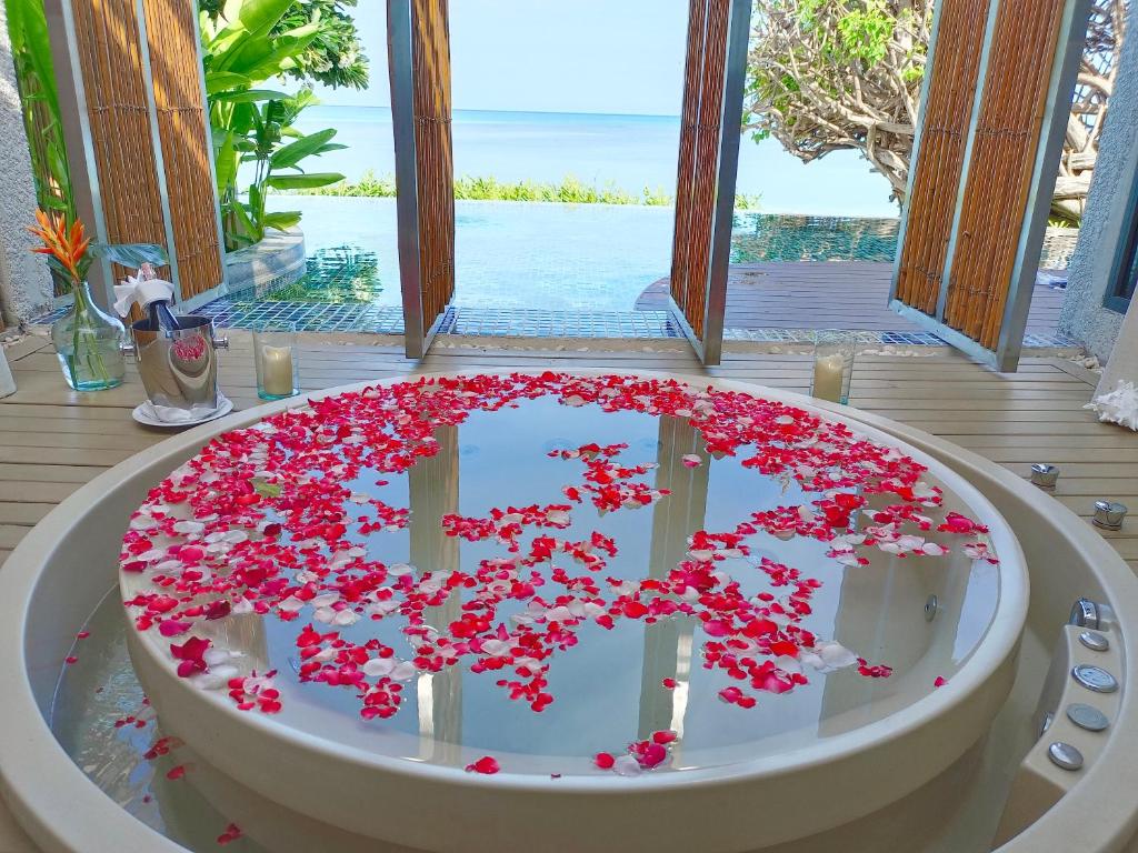 Sareeraya Villas & Suites photo 2