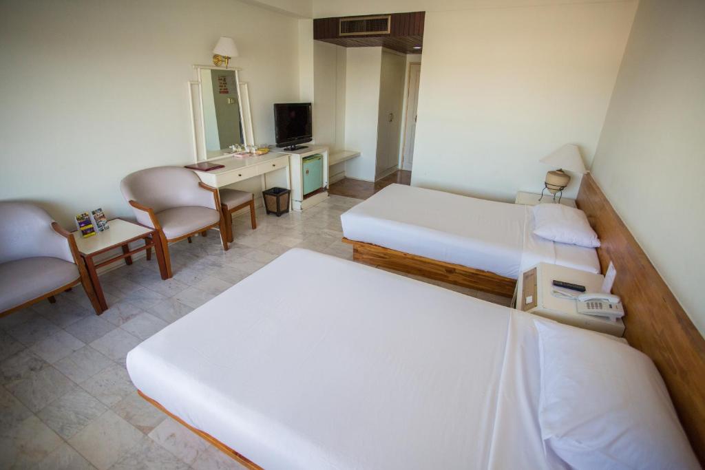 Seeharaj Hotel photo 2
