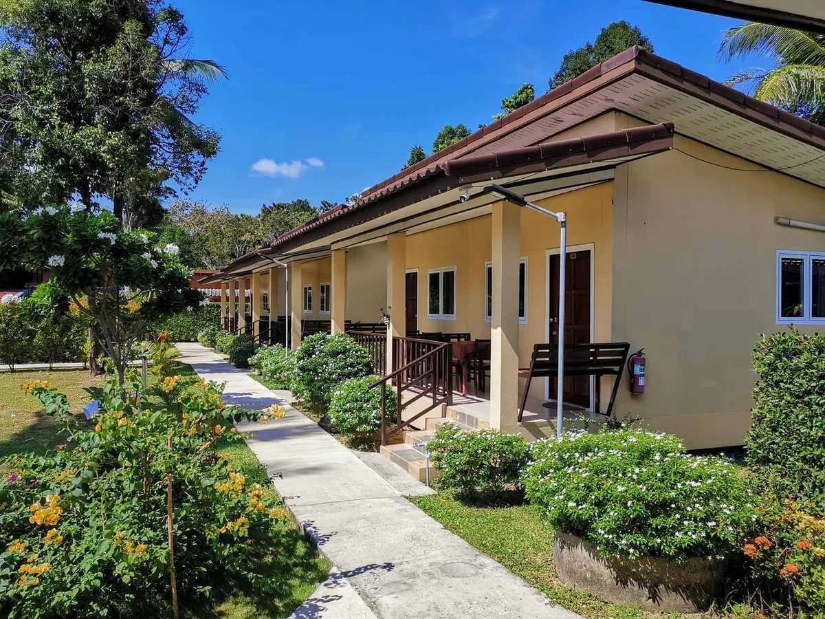 Ser-en-dip-i-ty Resort