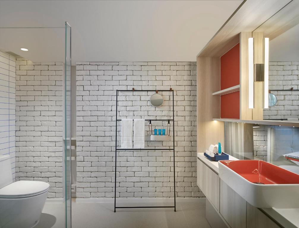 Shama Yen-Akat Bangkok photo 2