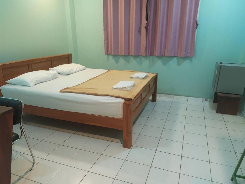 Sisaket PonTaWin Budget Inn