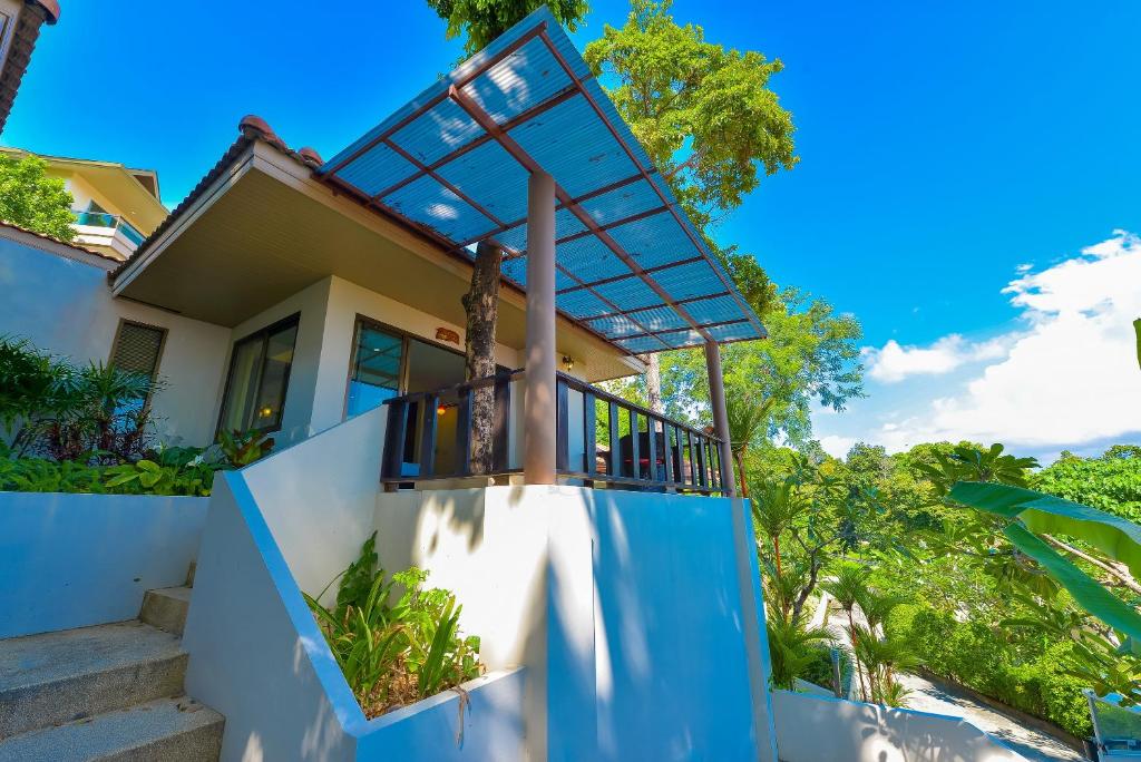 Sita Beach Resort photo 1