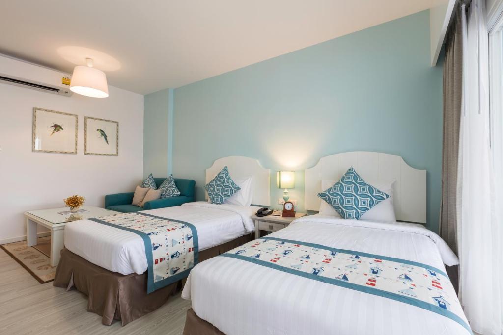 Somewhere Koh Sichang photo 4