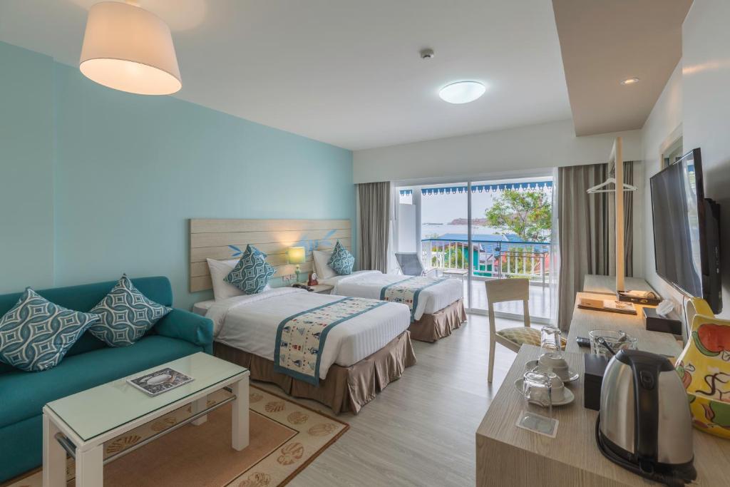 Somewhere Koh Sichang photo 5