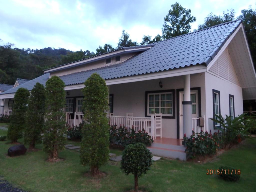 Suksompong Resort photo 4