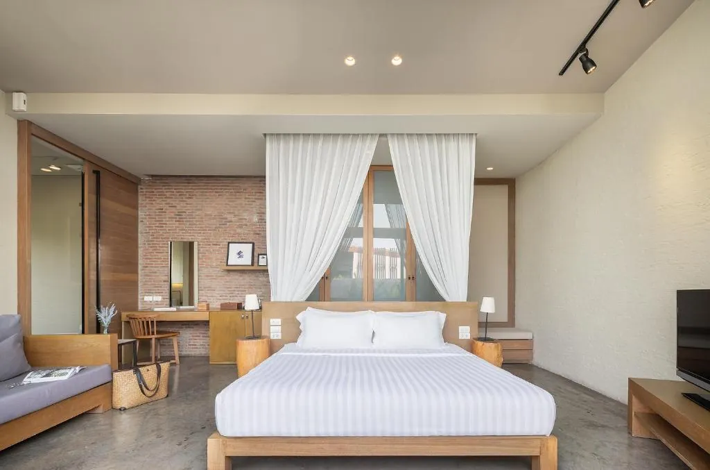 Sunday Sea Two Pool Villa Pattaya