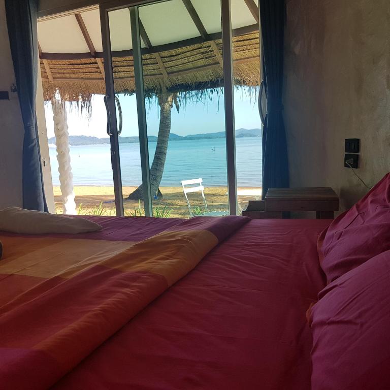Sunrise Beach Resort photo 2