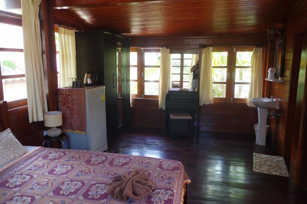 Thai House Beach Resort photo 4