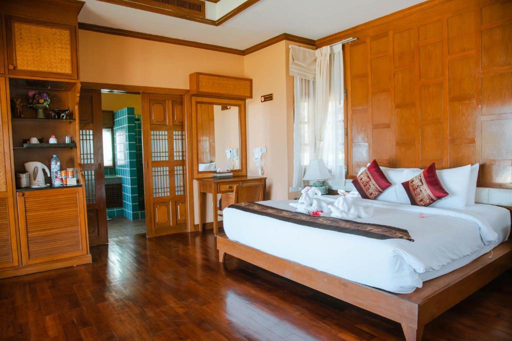 The Aiyapura Koh Chang photo 3