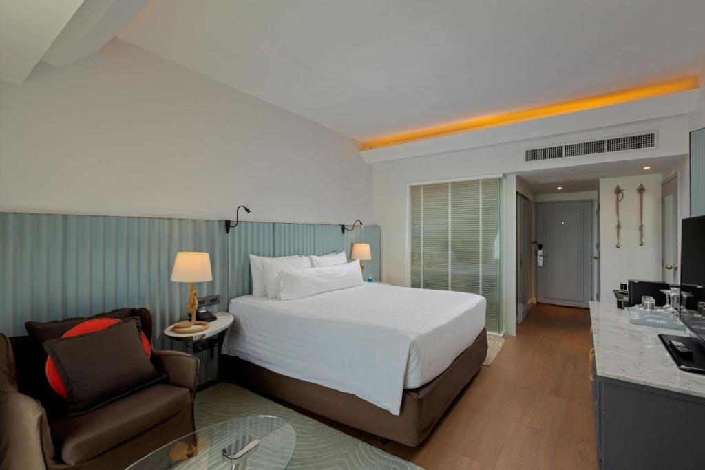 The Boathouse Phuket-SHA Plus photo 4