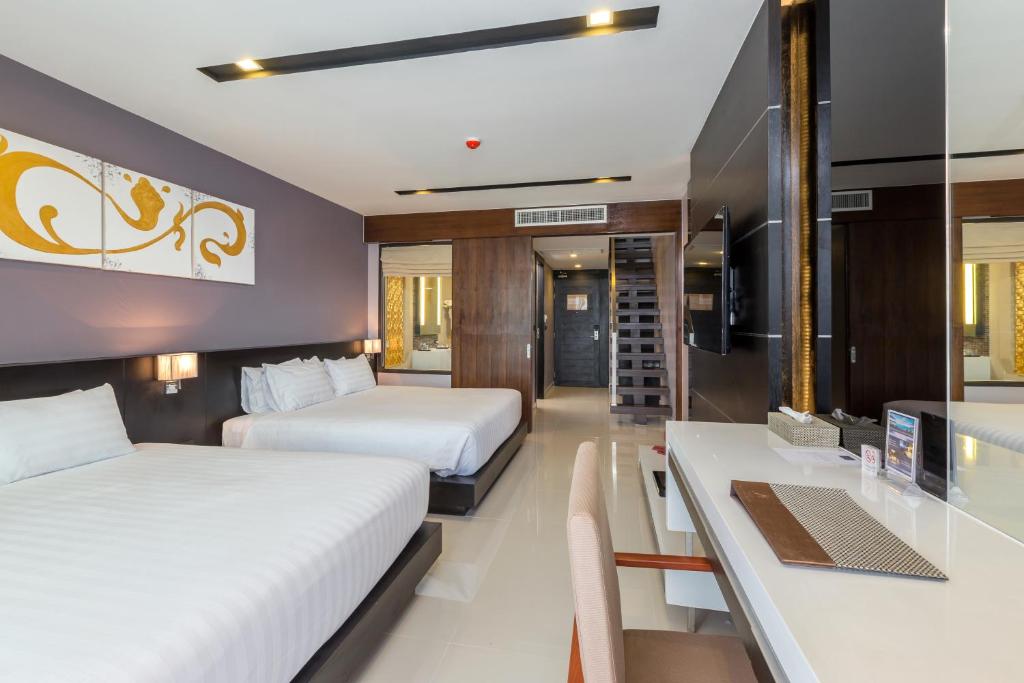 The Charm Resort Phuket photo 5