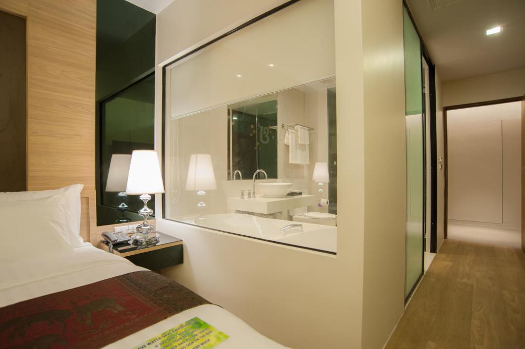 The Erawan Koh Chang photo 2