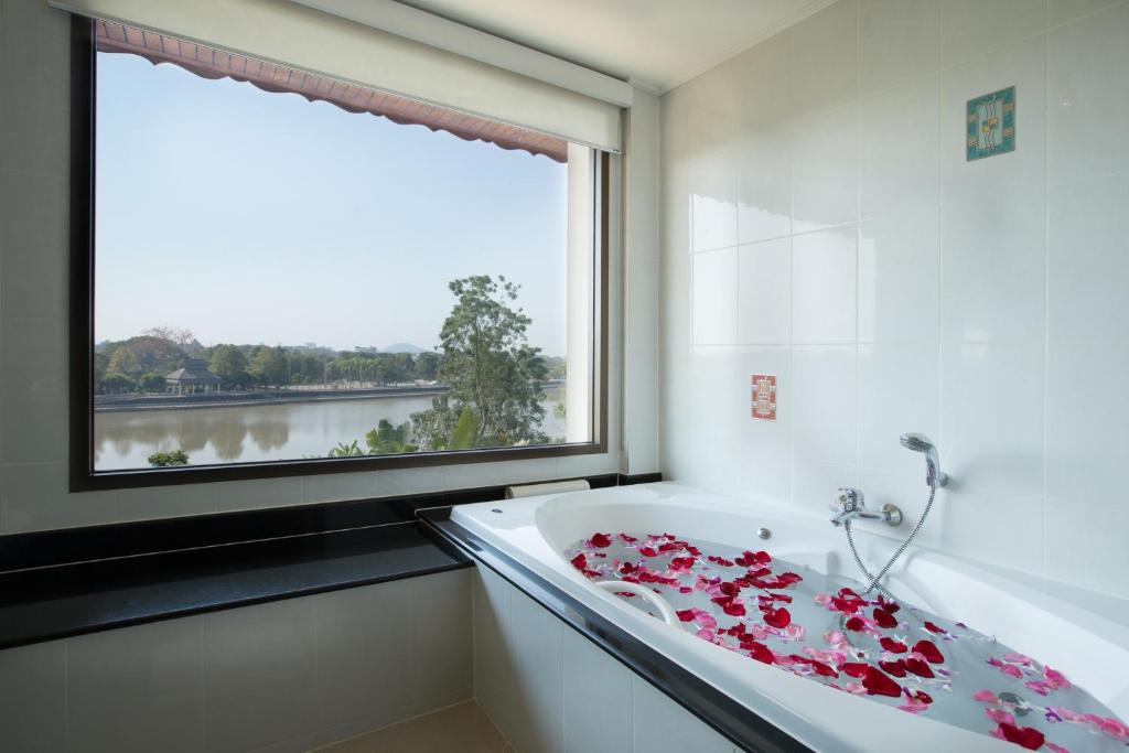 The Imperial River House Resort photo 5