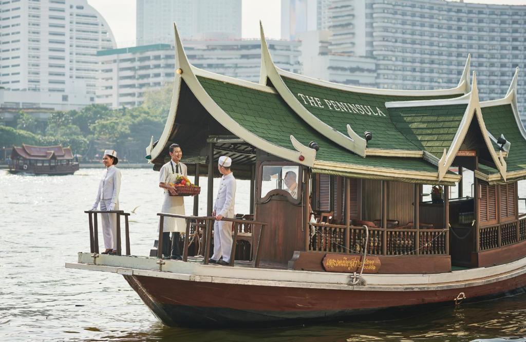 The Peninsula Bangkok photo 2