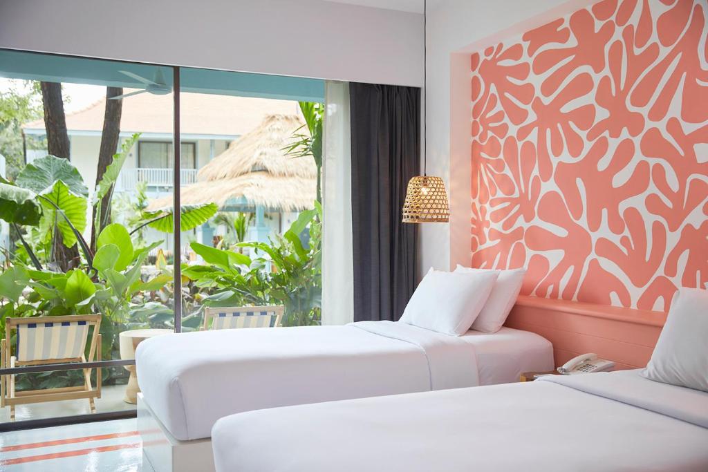 The Peri Hotel Hua Hin photo 2