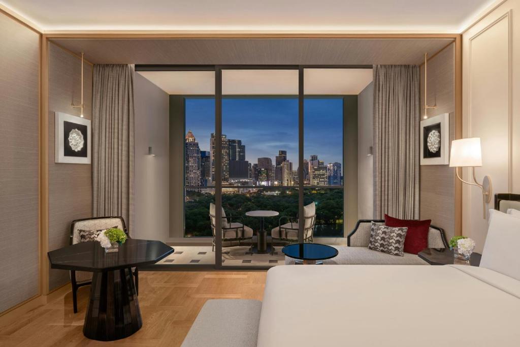 The Ritz-Carlton, Bangkok photo 3