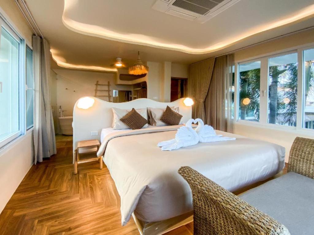 The Rock Samui Beachfront Resort - Sha Plus Hotel photo 4