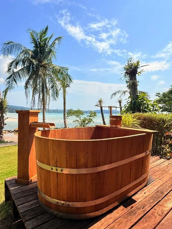 Tolani Resort Koh Kood photo 2