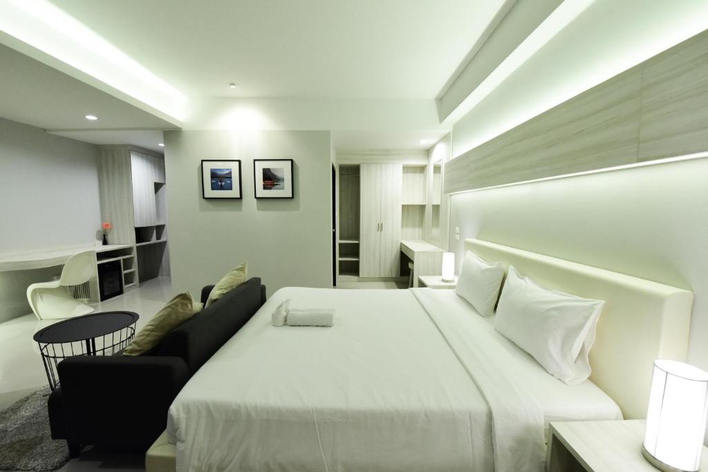 Trendy Hotel photo 3