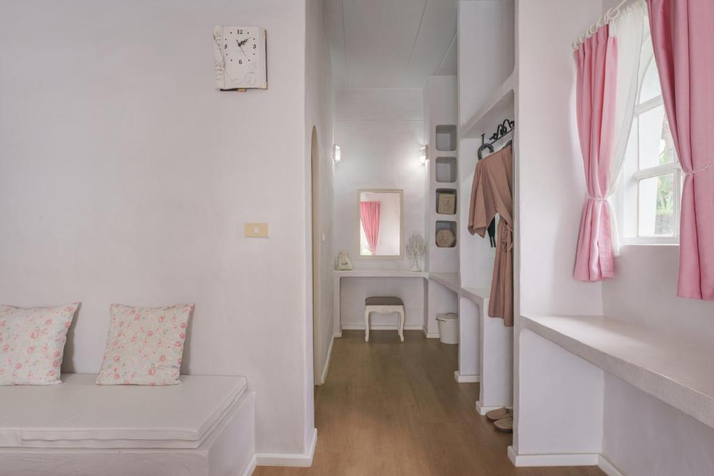 Villa La Flora Kanchanaburi photo 4