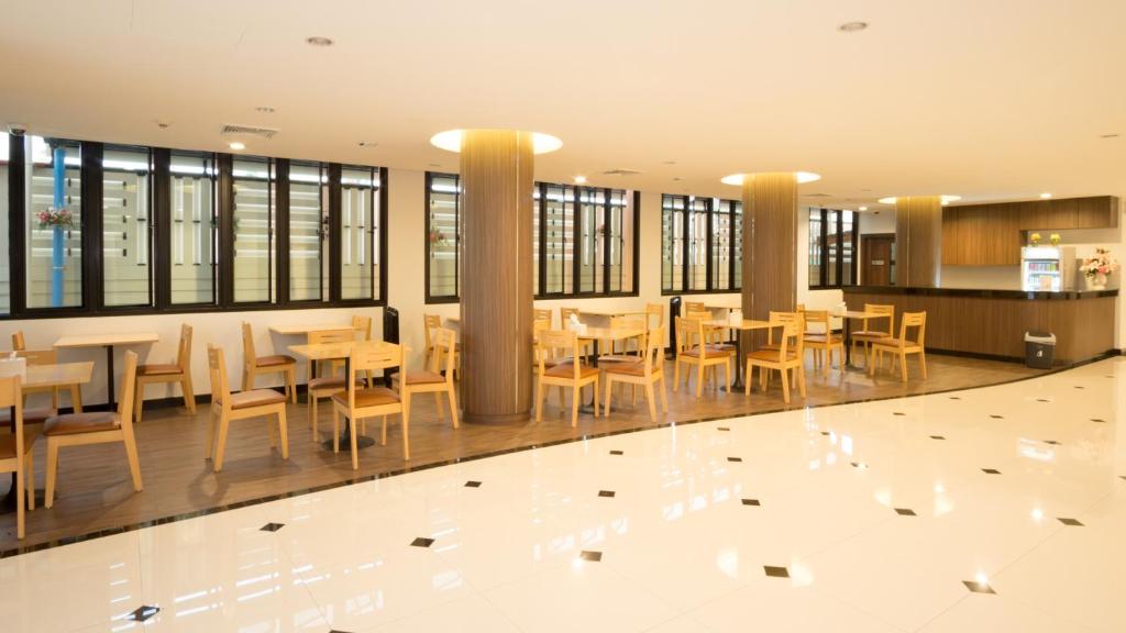 VISA Hotel Hua Hin photo 5