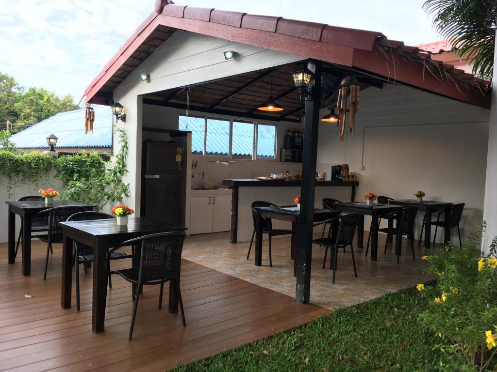 Vivi Bungalows Resort photo 2