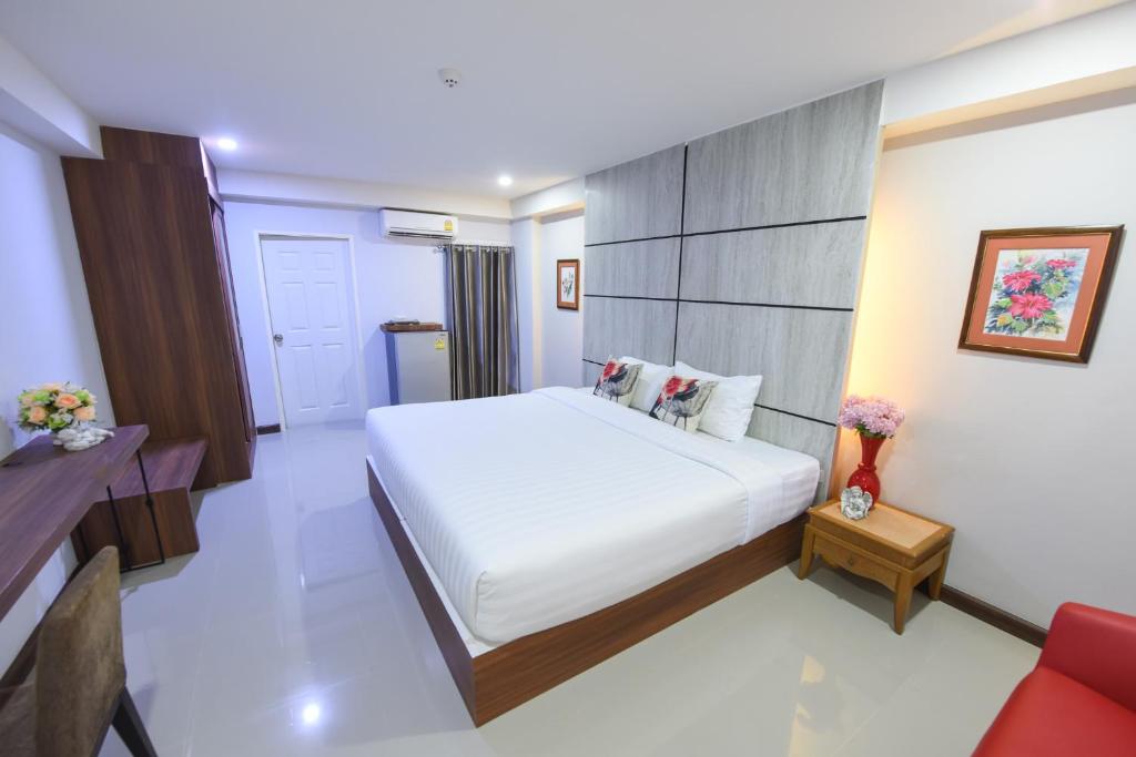 wish hotel ubon photo 3