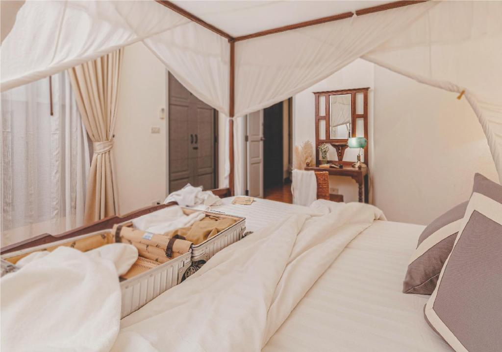 Yesterday Hotel photo 2