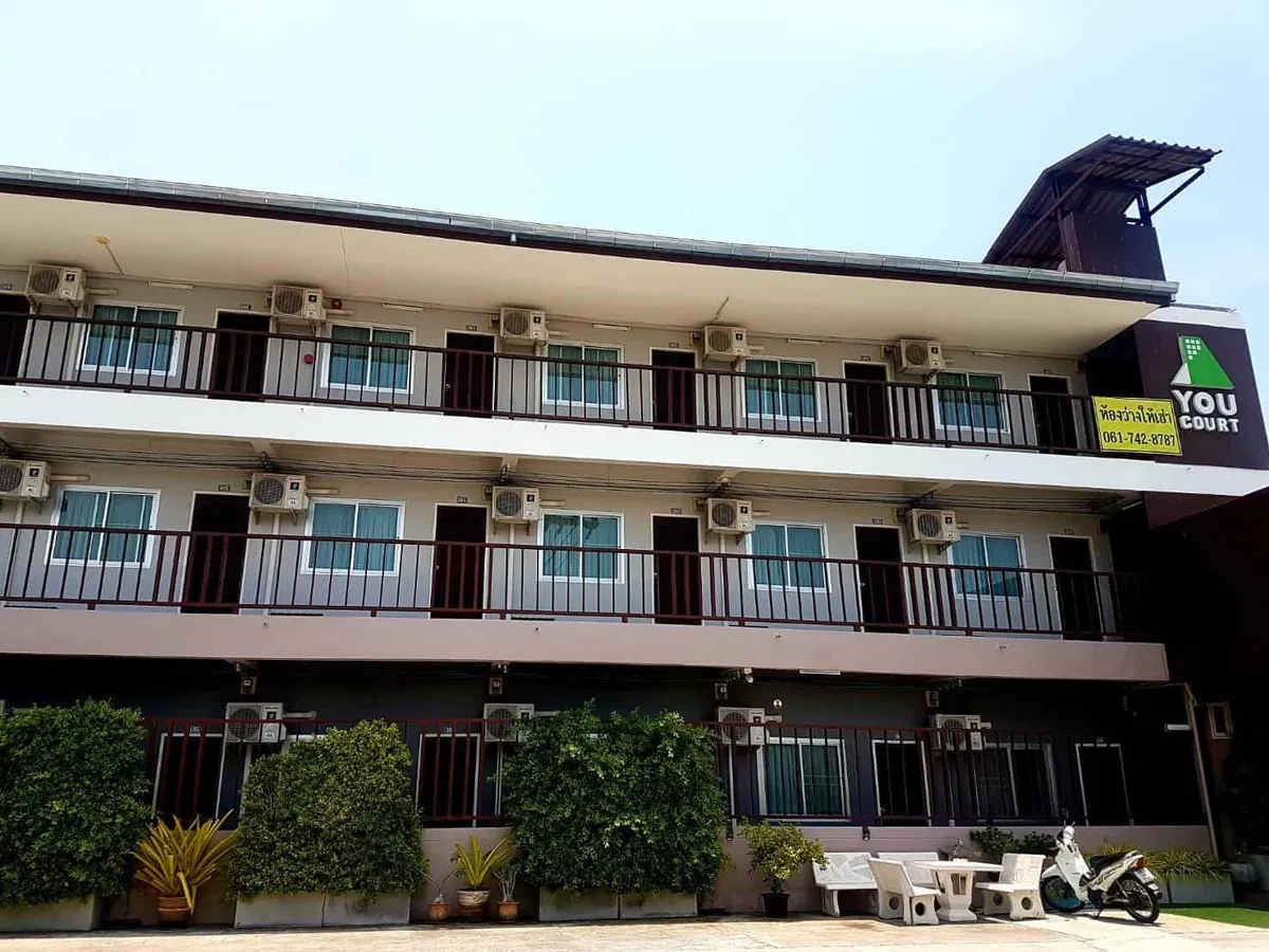 You Court Service Apartment Sriracha