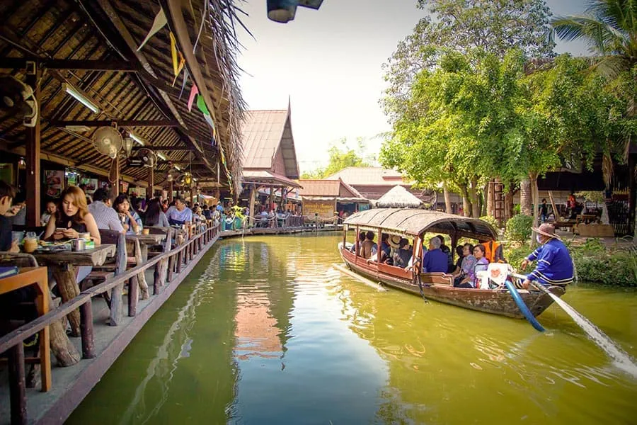 Ayothaya Floating Market