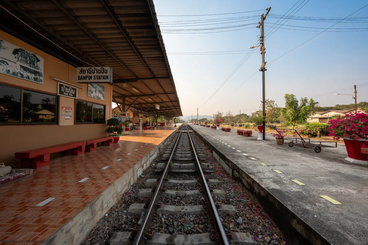 Ban Pin Train Station — photo 5