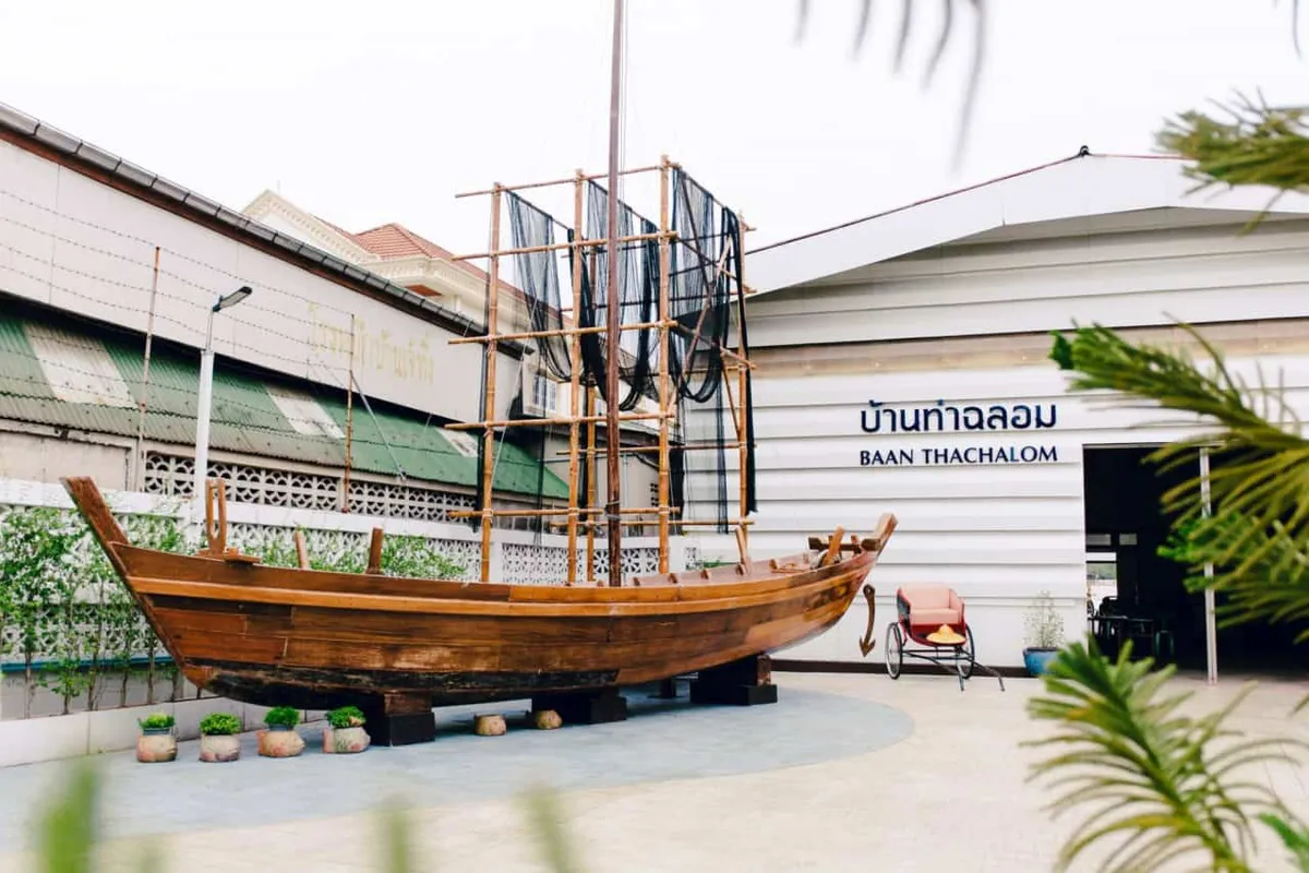 Baan Thachalom Tourism Information Center