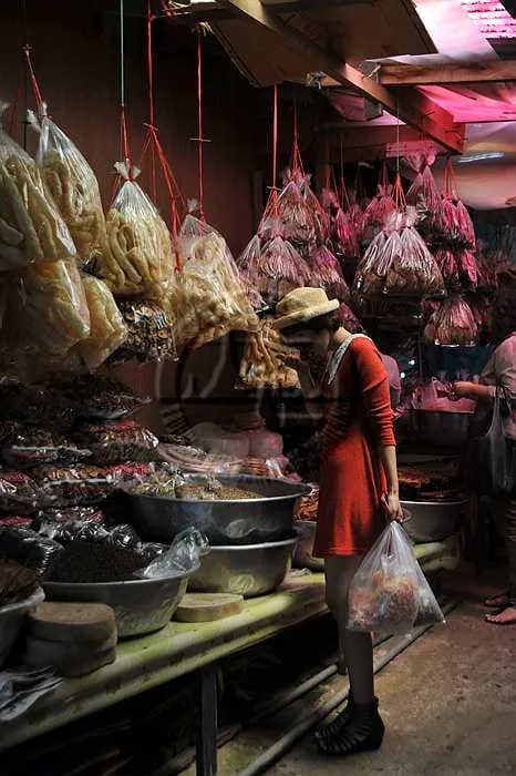 Ban Hat Lek Border Market