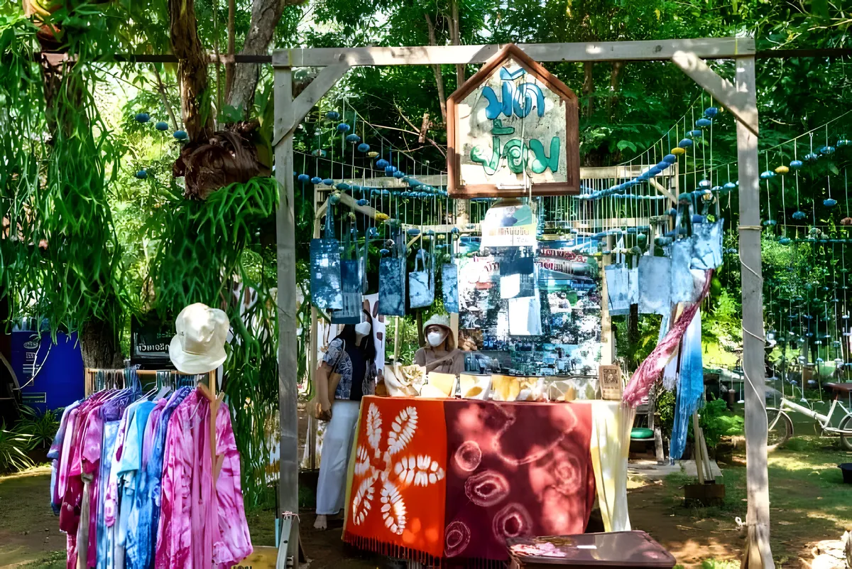 Ban Thammachat Lang Tourism Community Venture, Khlong Yai Subdistrict