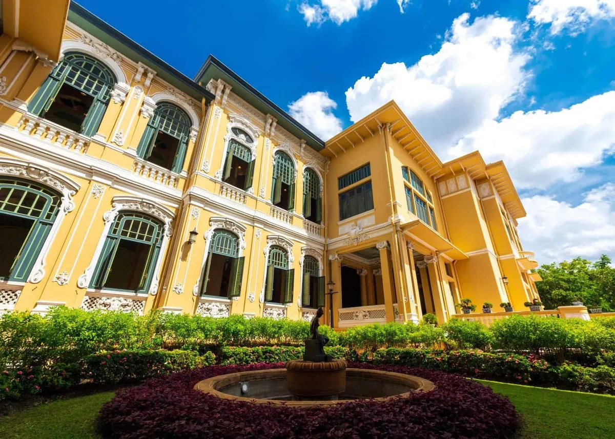 Bang Khun Phrom Palace