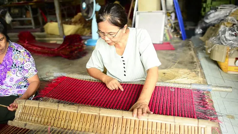 Bang Sra Kao Mat Weaving Village
