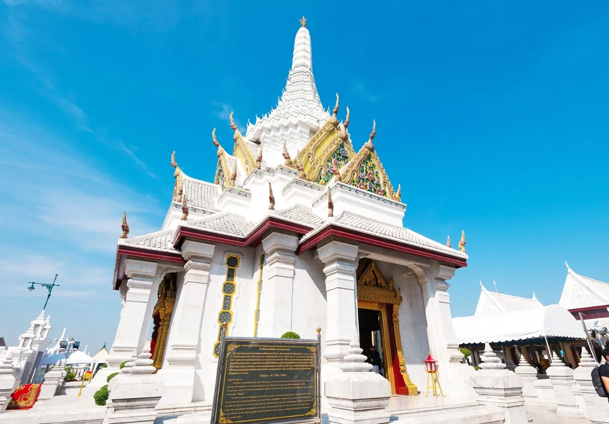 Bangkok City Pillar Shrine — photo 2