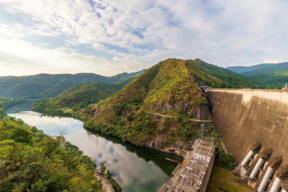 Bhumibol Dam (Yanhi Dam) — photo 3