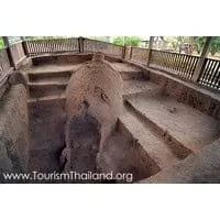 Bo Suak’s ancient porcelain and kiln site