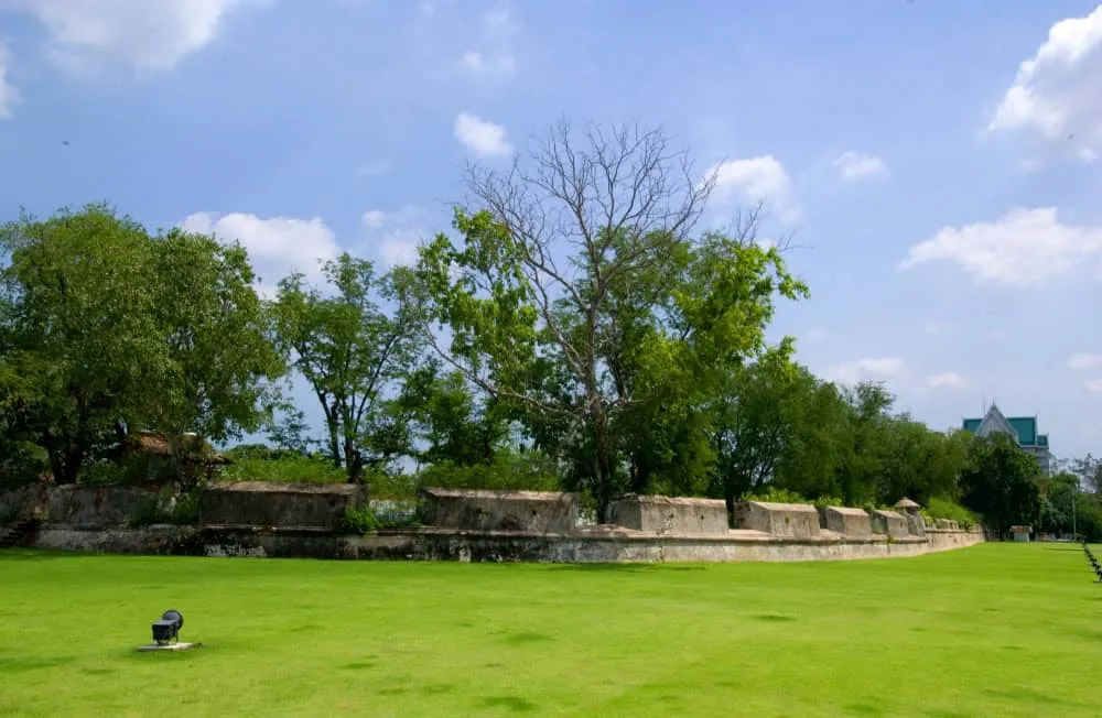 Chachoengsao City Fort Wall