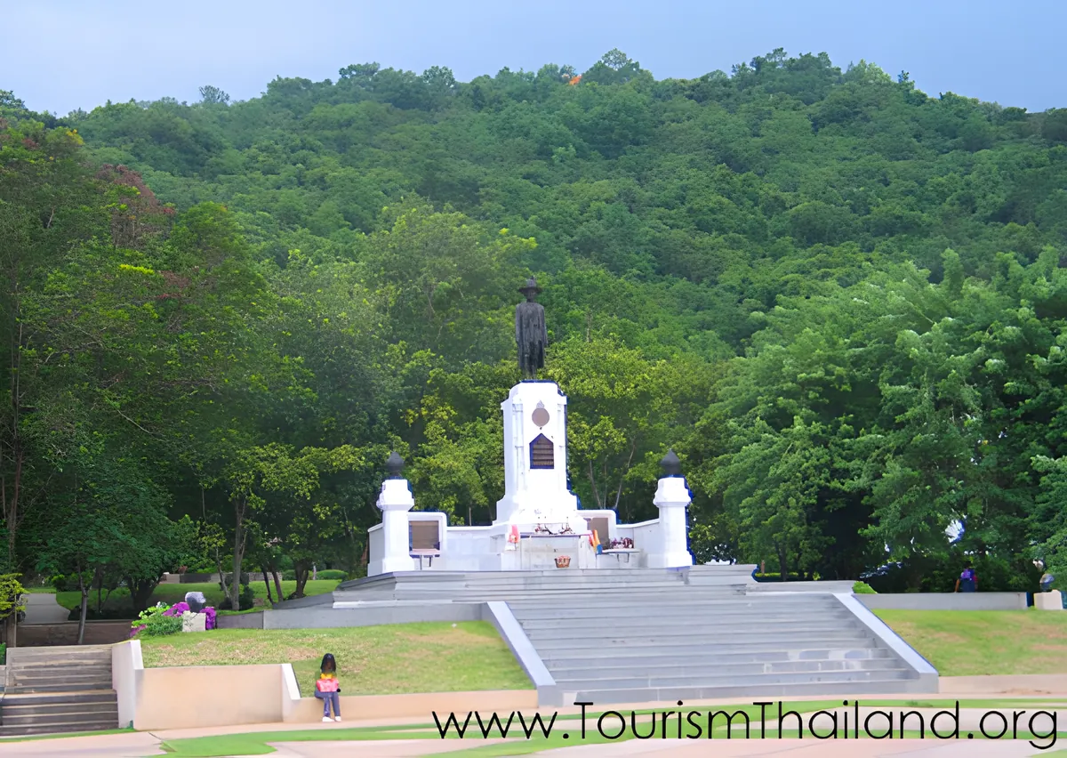 Chakri Monument Park