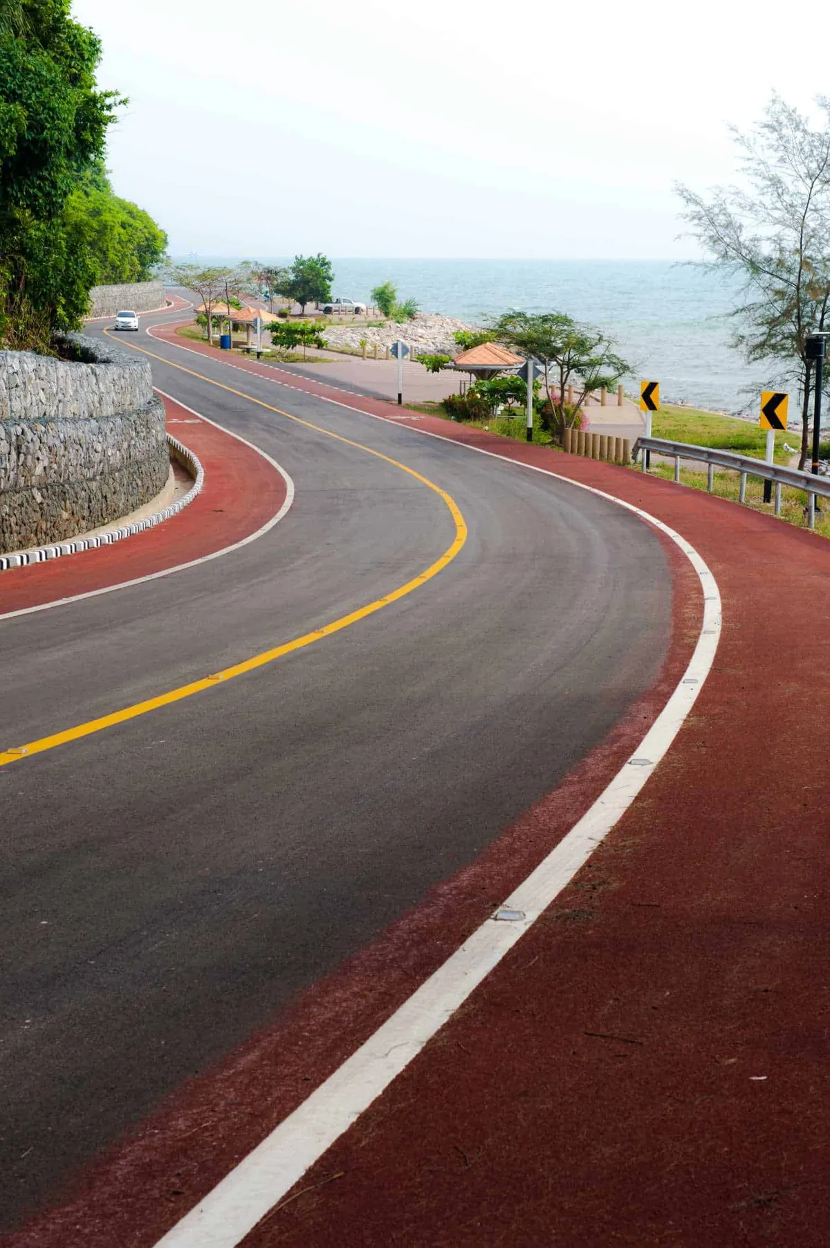 Chalerm Burapa Chollathit Road