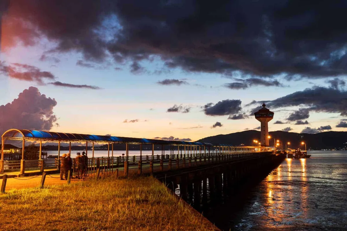 Chaloem Phra Kiat 80 Phansa Lighthouse