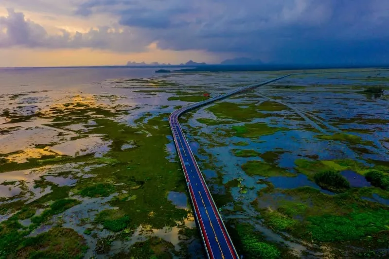 Chaloem Phrakiat 80 Phansa Bridge