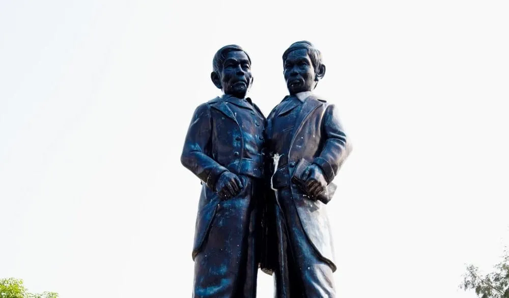 Chang-Eng Siamese Twins Memorial and Boat Museum