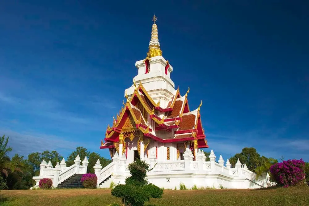 Chao Pho Kut Pong Shrine and City Pillar Shrine