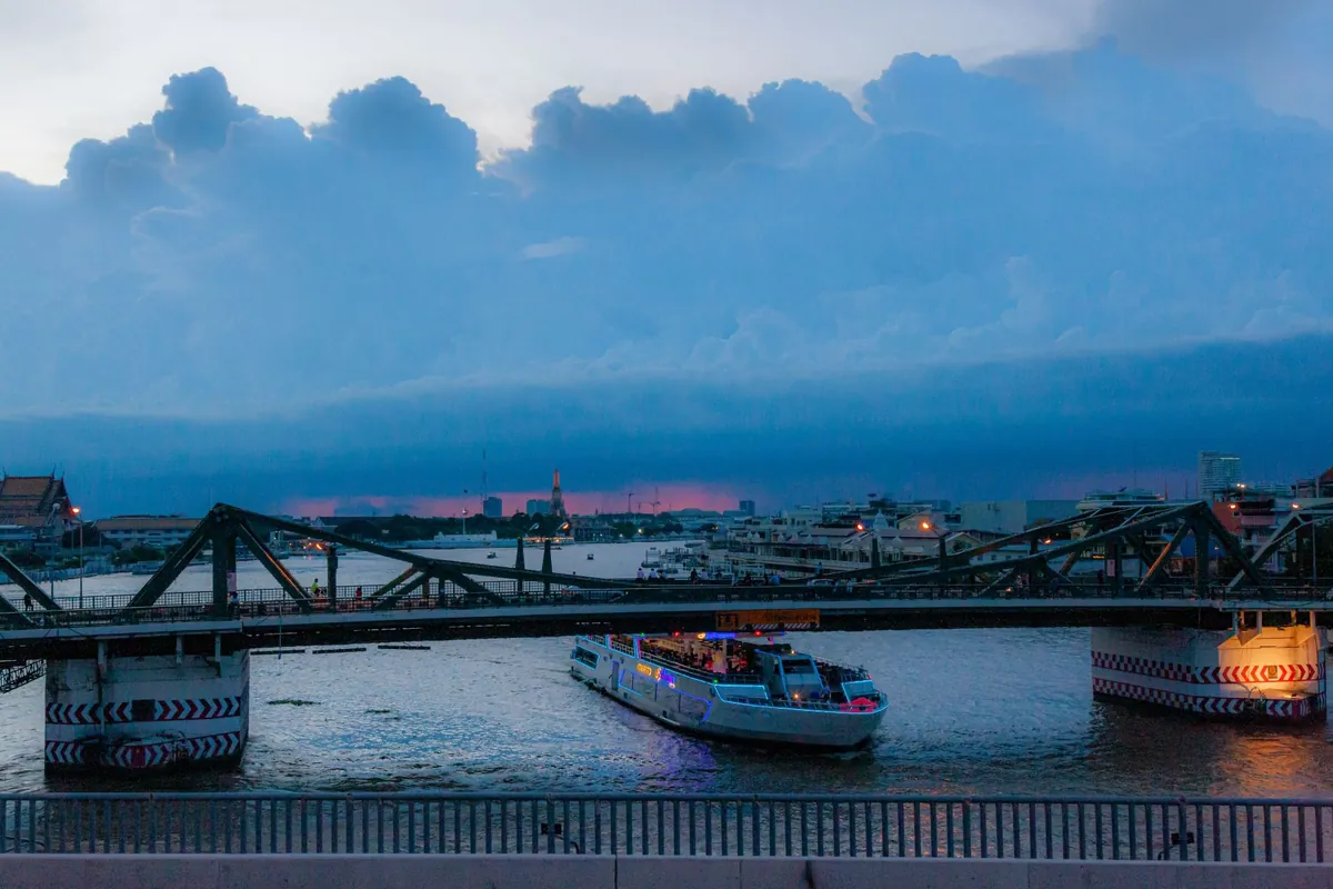 Chao Phraya Sky Park — photo 2